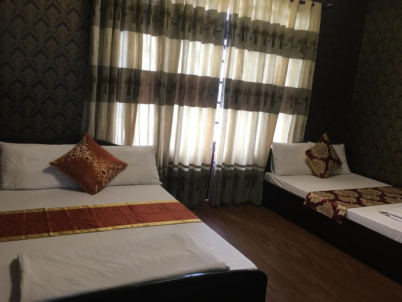 Hotel Truc Linh Nha Trang 0*,